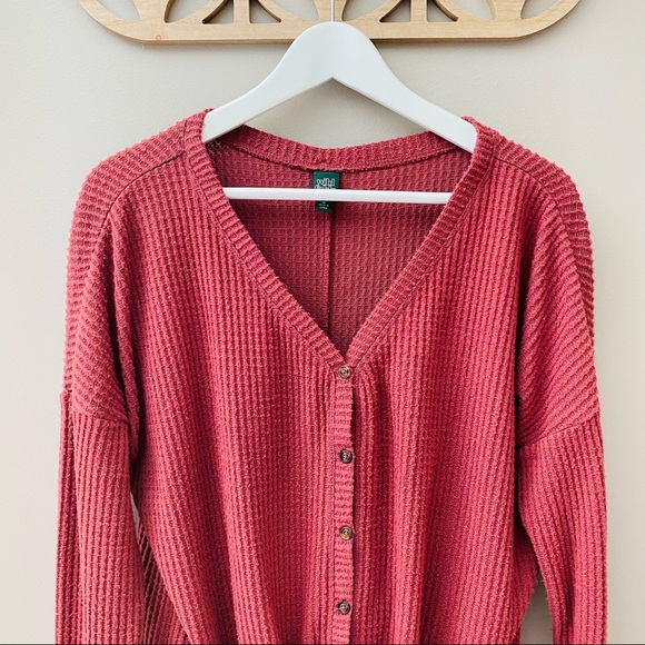 Wild Fable Button Up Waffle Knit Top Maroon Sz Medium - Picture 2 of 9